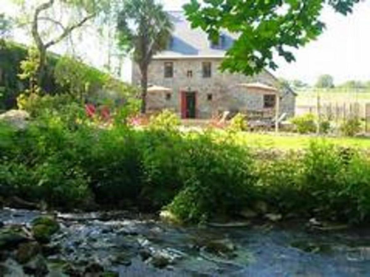 Gite Du Moulin Du Poulloguer Prat 外观 照片